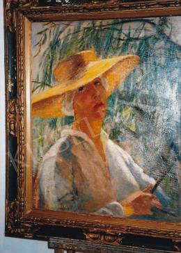  Hindi Szabó, Katalin (Csépainé Hindi Szabó Katalin) - Self-Portrait in Yellow Hat, 70x56 cm, oil on fibre-board, Signed lower left: Hindi Szabó Kata, Photo: Tamás Kieselbach